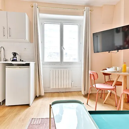 Apartment Pour 4 Proche De La Gare Montparnasse Paris